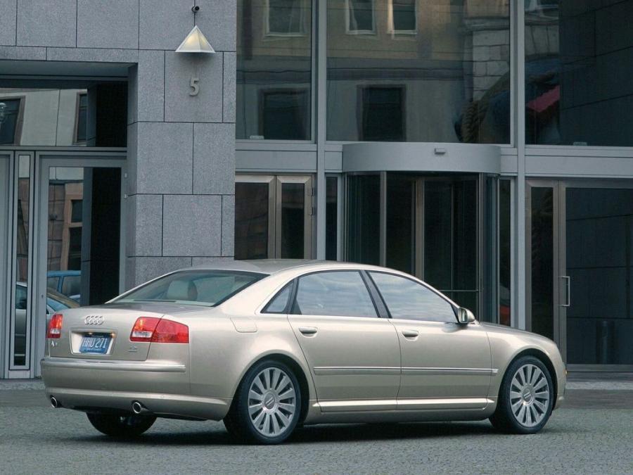  Audi A8 L 4.2 Quattro (D3) 2004 года  (NA) (фото 15 из 19)
